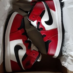 Jordan 1 mid (TD)